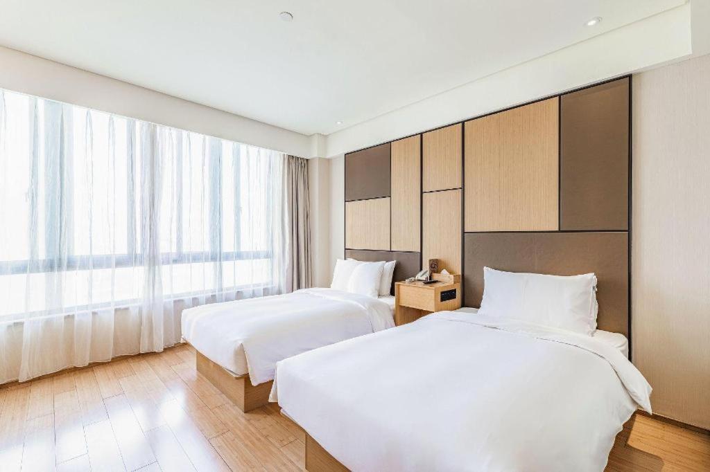 Ji Hotel Lujiazui Babaiban Shanghai Exterior photo