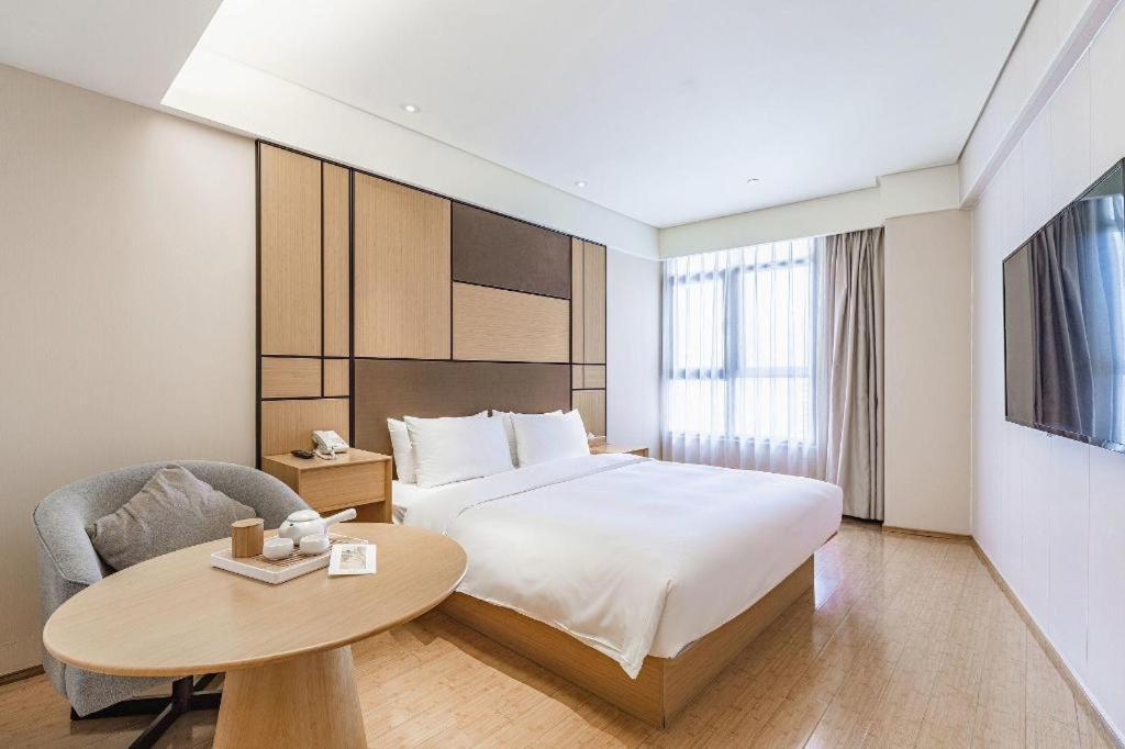 Ji Hotel Lujiazui Babaiban Shanghai Exterior photo
